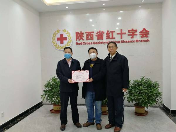 【战疫保障】草莓影院羊奶粉情系医护一线，助力抗击疫情在行动！